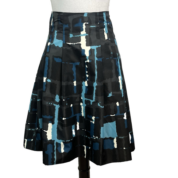 Express Design Studio Skirt size 4 Blue Green Knee Pleated Knee A Line Modest - Picture 1 of 8